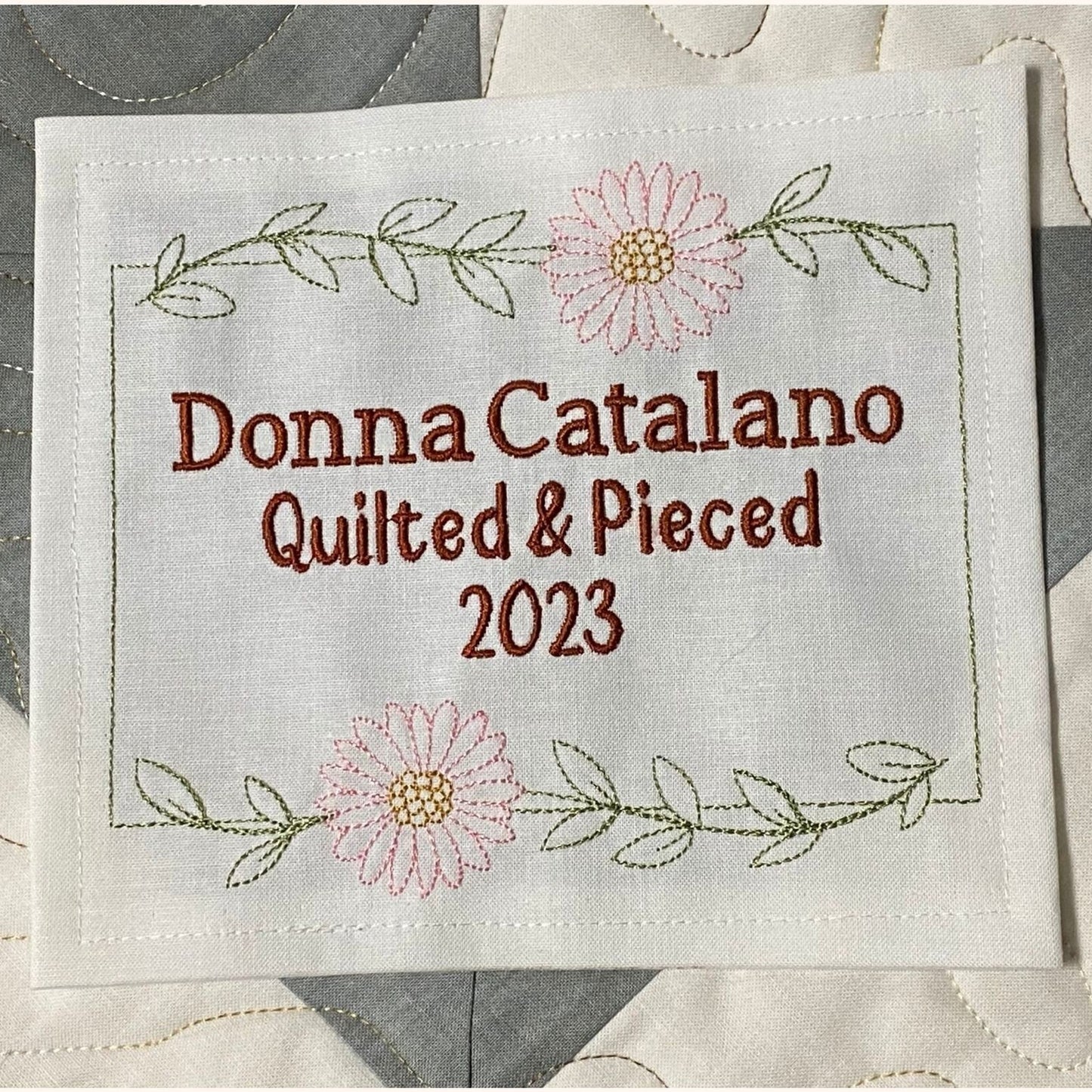 Embroidered Daisy Quilt Label Personalized